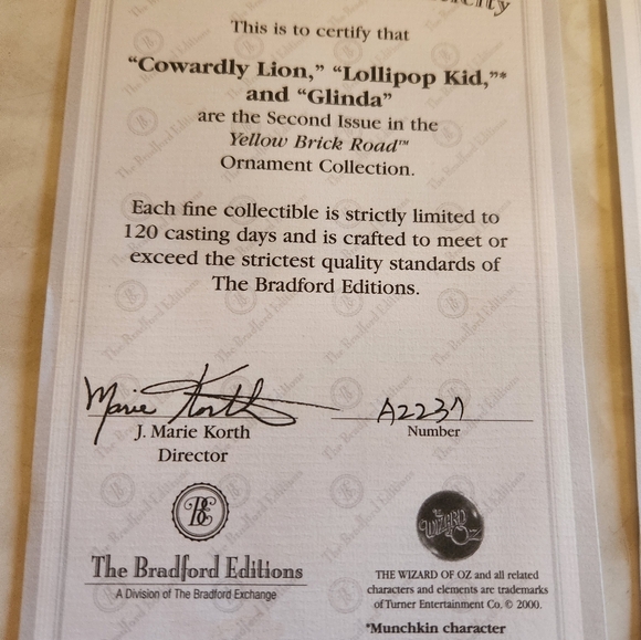 Set of 12 Wizard of Oz ornaments with Certificate of Authenticity - Picture 16 of 16